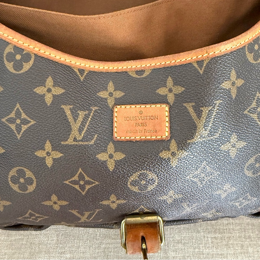 Authentic Louis Vuitton Saumur 35 in Monogram canvas M42254 brown LV leather - Picture 16 of 16